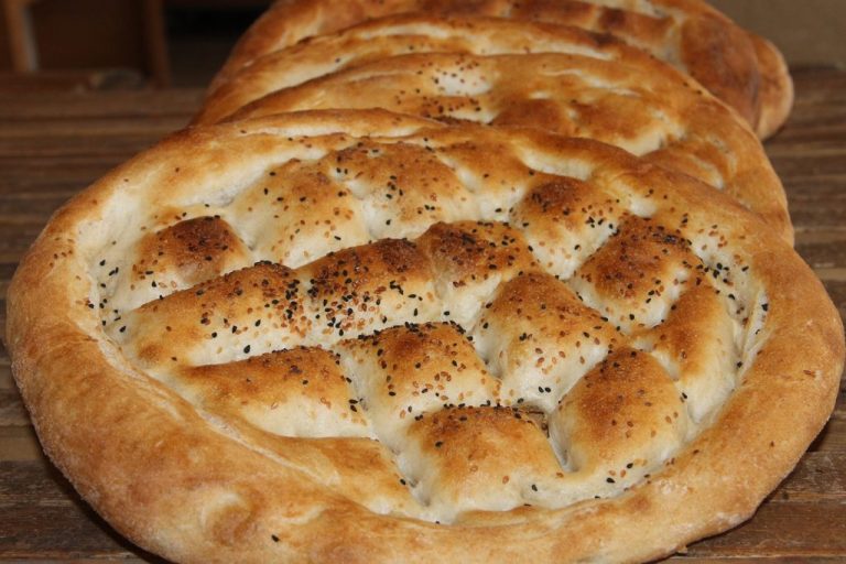 Ramazan Pidesi yapımı Şakran Böreği
