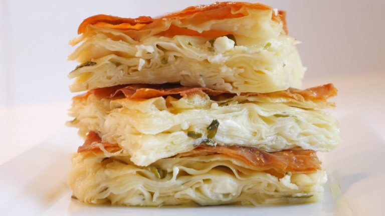 Doğal Ateşte Pişen Doğal Börek Şakran Böreği